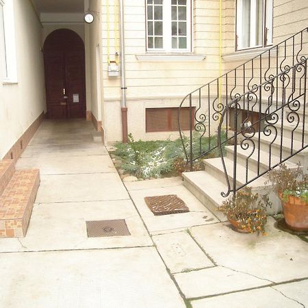 Guesthouse Daniel Орадеа Екстериор снимка